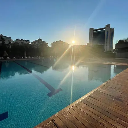 Newada 1+1 With Pool View Apartament *